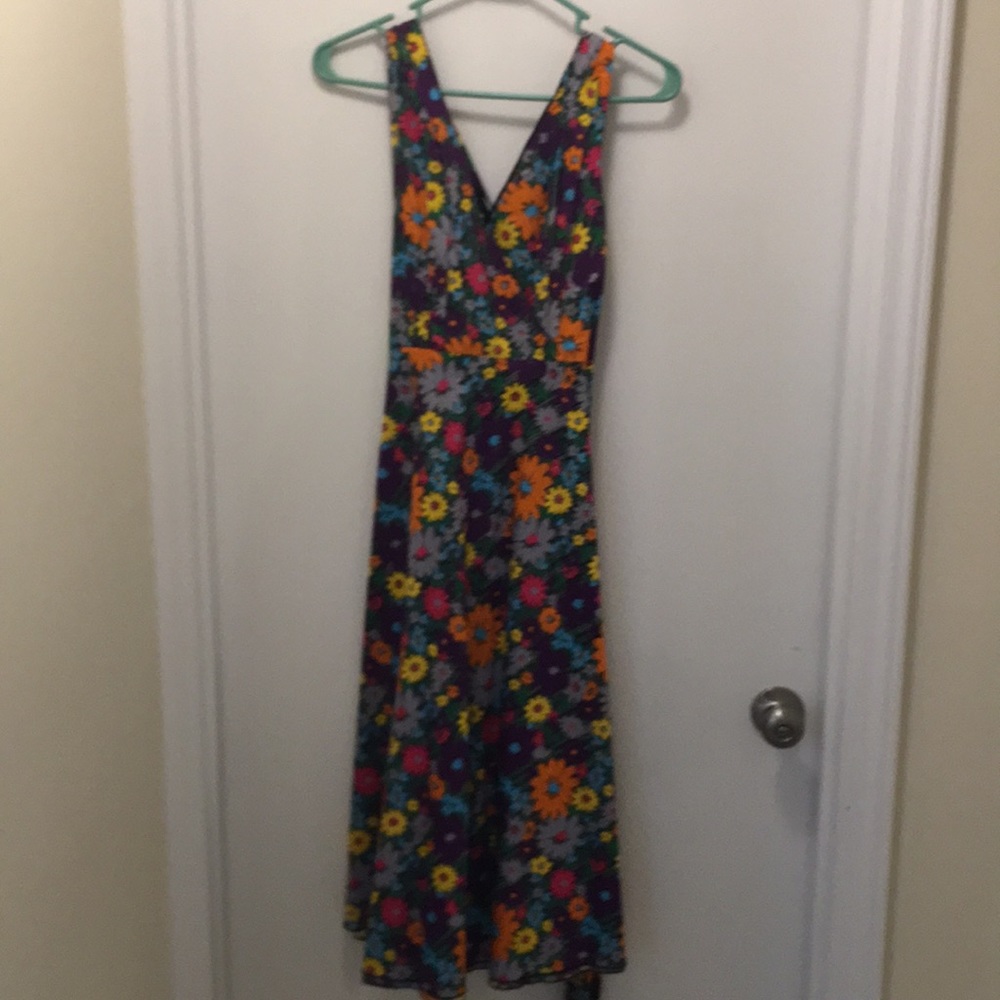 Graphic floral 50’s style dress